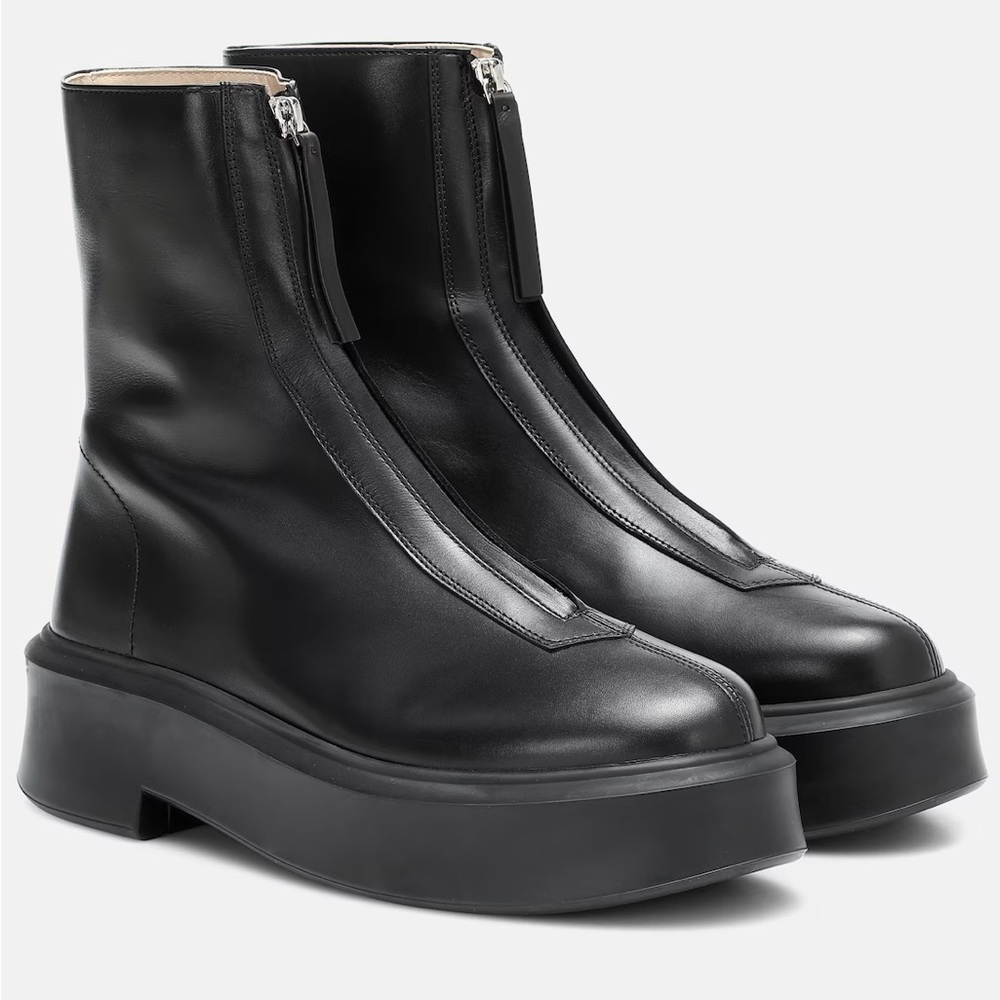 The Row Zip Boots 38